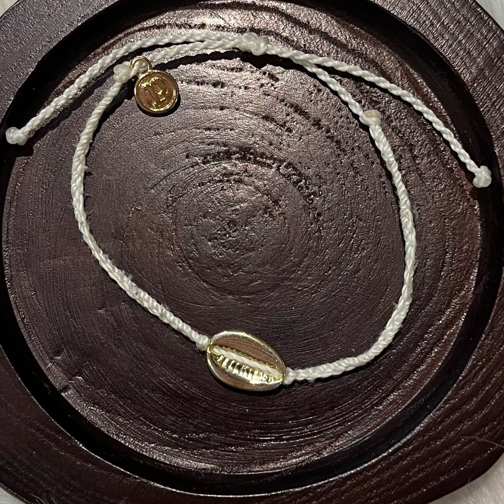 White Shell Charm Bracelet